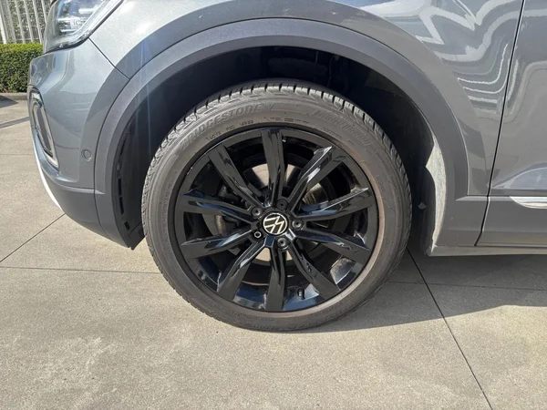 VOLKSWAGEN T-Roc (2022) — foto 14 van 22
