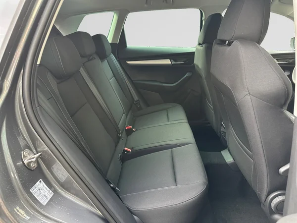 SKODA Karoq (2025) — foto 7 van 20