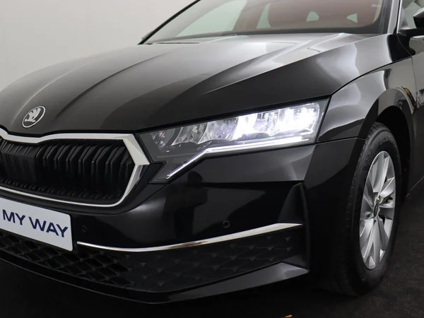 SKODA Octavia Combi (2024) — foto 9 van 19