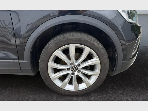 Volkswagen T-Roc (2023) — foto 23 van 23