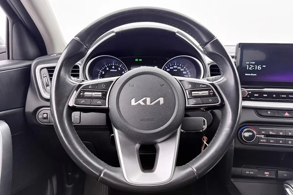 Kia Xceed (2022) — foto 7 van 35