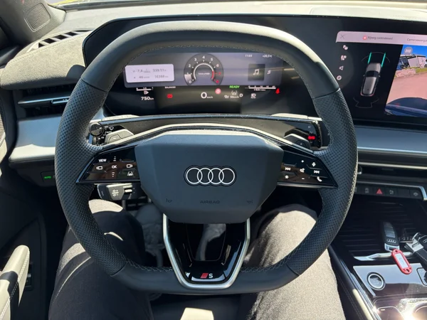 AUDI Q3 SUV (2025) — foto 4 van 16