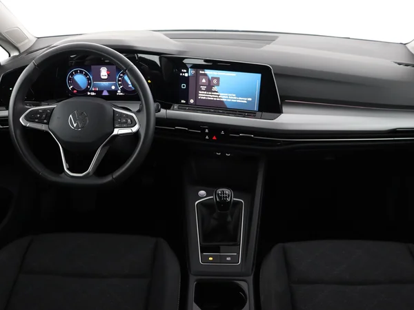 VOLKSWAGEN Golf (2024) — foto 28 van 28