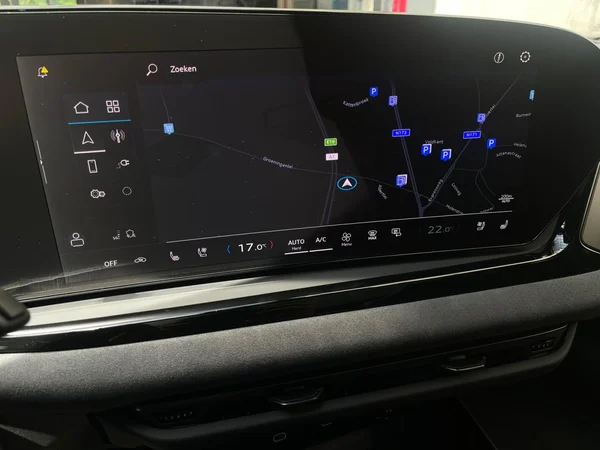 AUDI A5 Avant e-hybrid (PHEV) (2026) — foto 15 van 16