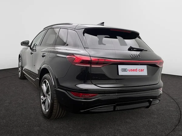 AUDI Q6 e-tron (2026) — foto 18 van 24