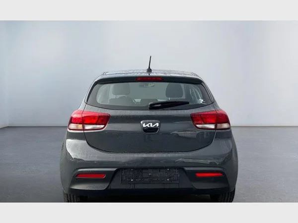 Kia RIO (2022) — foto 24 van 25