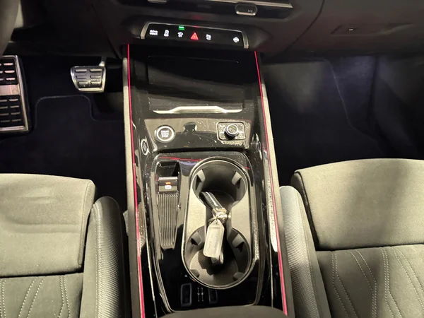 AUDI Q3 SUV e-hybrid (PHEV) (2025) — foto 2 van 24