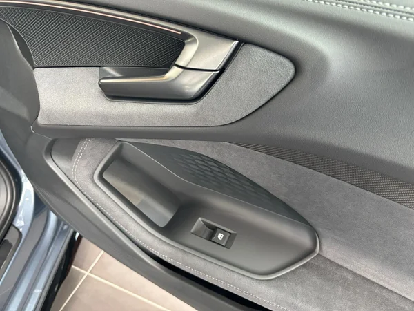 AUDI A5 Avant e-hybrid (PHEV) (2025) — foto 8 van 23