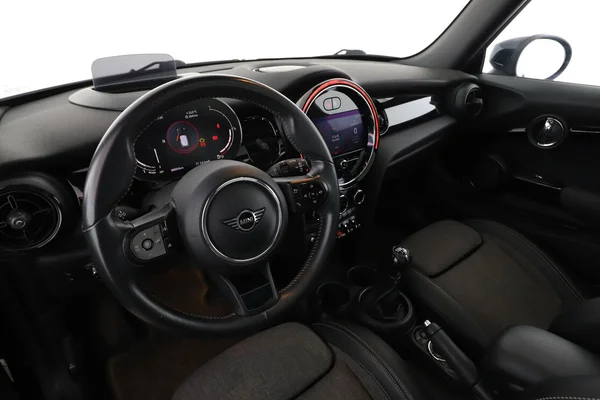MINI MINI (2021) — foto 2 van 16