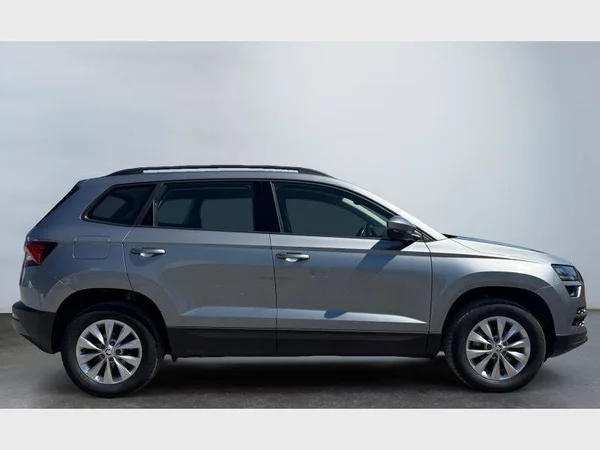Skoda KAROQ (2018) — foto 26 van 29