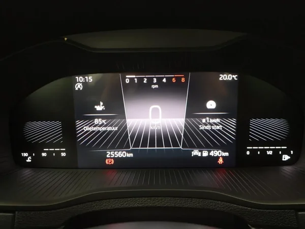 Škoda Karoq (2023) — foto 28 van 29