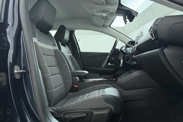 Citroen C4 (2024) — foto 19 van 21