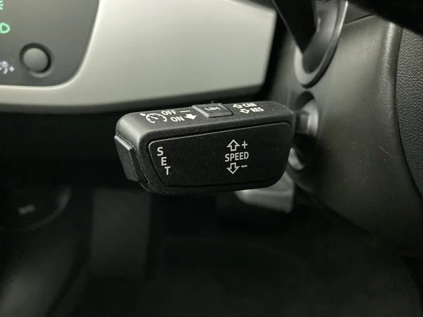 AUDI A4 (2022) — foto 26 van 36