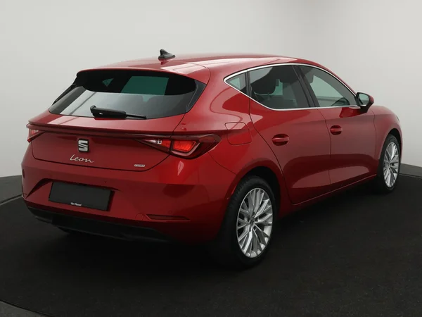 SEAT Leon e-Hybrid (PHEV) (2020) — foto 12 van 23