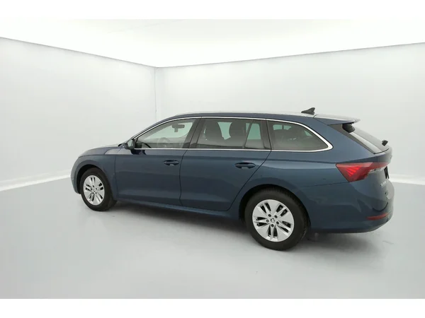 SKODA Octavia Combi (2021) — foto 36 van 36