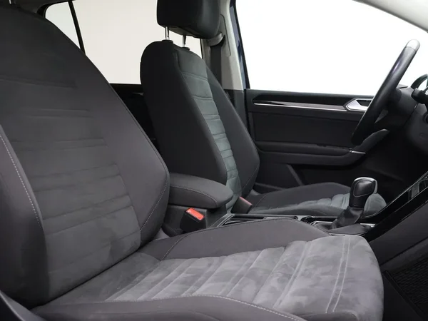 Volkswagen Touran (2023) — foto 26 van 31