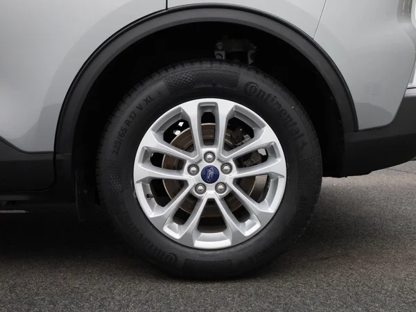 Ford Kuga (2022) — foto 7 van 40
