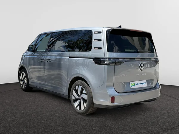 VOLKSWAGEN ID.Buzz (2024) — foto 18 van 24