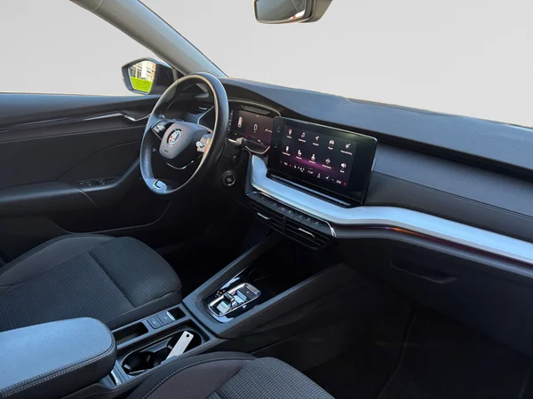 SKODA Octavia Combi (2020) — foto 7 van 24