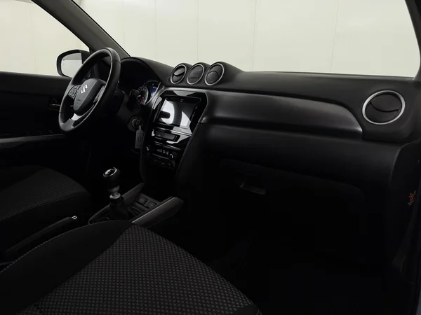 SUZUKI Vitara (2023) — foto 3 van 27