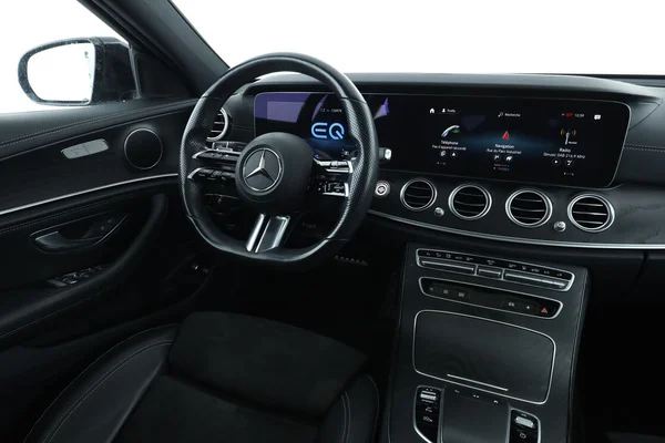 Mercedes-Benz E-Klasse (2021) — foto 4 van 16
