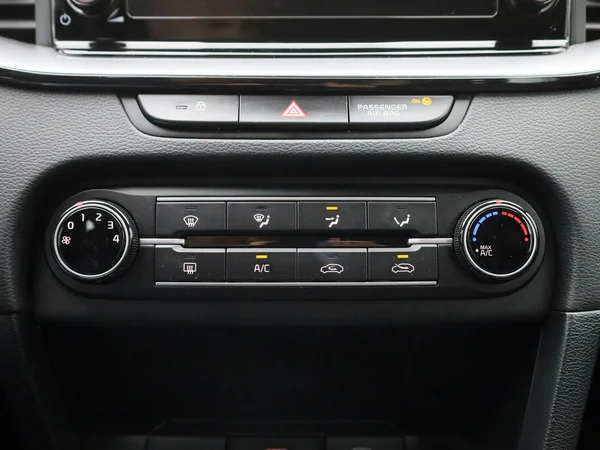 Kia cee'd (2024) — foto 9 van 37