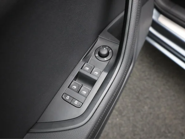 SKODA Superb Combi (2019) — foto 7 van 23