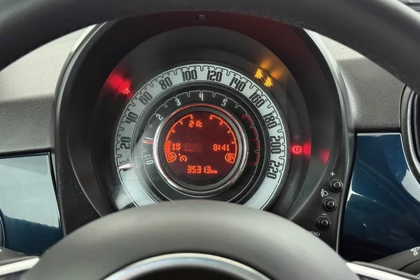 Fiat 500c (2021) — foto 7 van 27