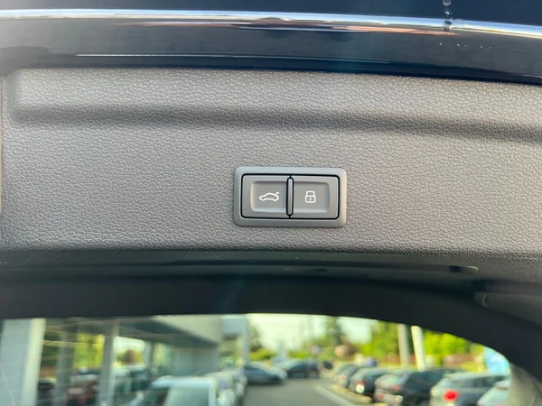 AUDI Q3 Sportback (2025) — foto 15 van 24