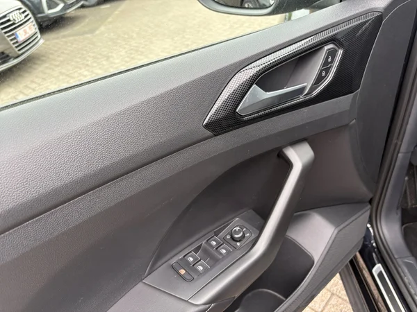 VOLKSWAGEN T-Cross (2025) — foto 6 van 24