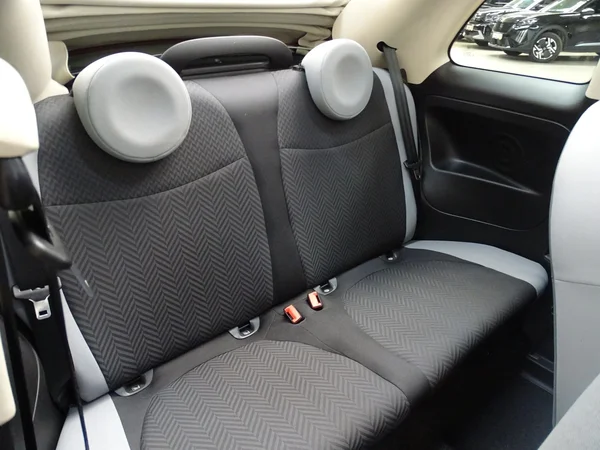 Fiat 500C (2017) — foto 8 van 23