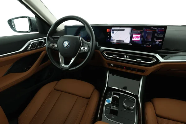 BMW i4 (2023) — foto 5 van 17