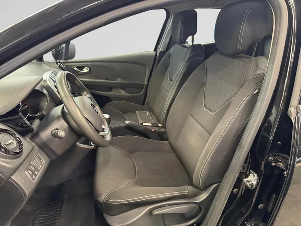 RENAULT Clio IV Phase II (2020) — foto 23 van 23