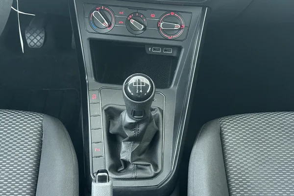 Volkswagen Polo (2020) — foto 4 van 26