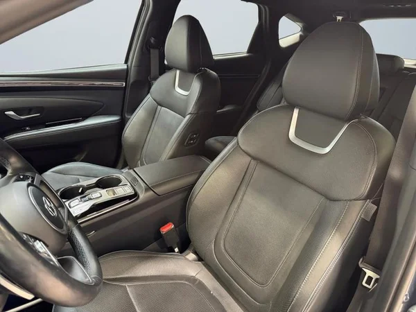 HYUNDAI Tucson (2021) — foto 3 van 33