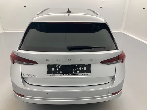 SKODA Octavia Combi (2022) — foto 8 van 36