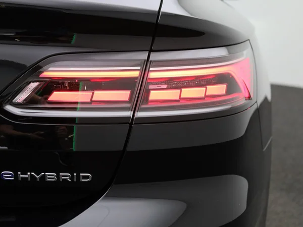 Volkswagen Arteon (2022) — foto 39 van 49