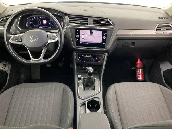 VOLKSWAGEN Tiguan Allspace (2021) — foto 8 van 36