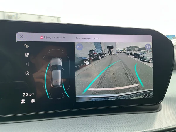 AUDI Q3 SUV (2025) — foto 3 van 23