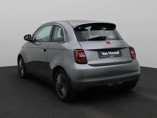Fiat 500e (2024) — foto 12 van 22
