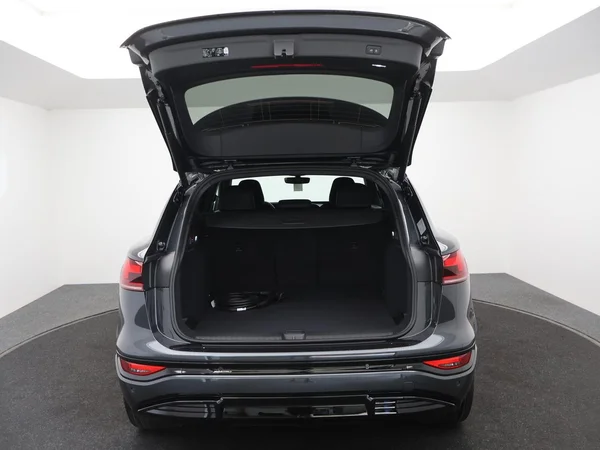 AUDI Q6 e-tron (2026) — foto 6 van 25