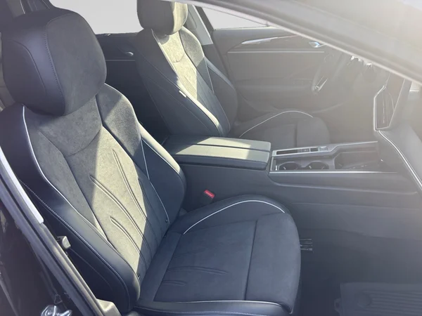 VOLKSWAGEN Passat Variant (2026) — foto 6 van 12