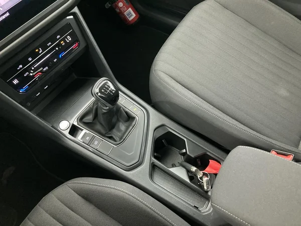 VOLKSWAGEN Tiguan Allspace (2021) — foto 17 van 36