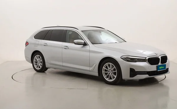 BMW 5 SW (G31 LCI) (2020) — foto 31 van 33