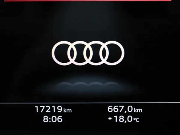 AUDI A3 Sportback (2025) — foto 9 van 21