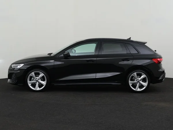 AUDI A3 Sportback (2025) — foto 13 van 18