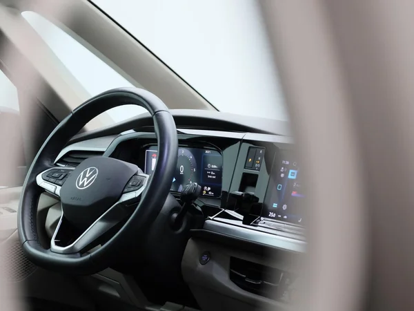 Volkswagen Multivan (2024) — foto 30 van 43