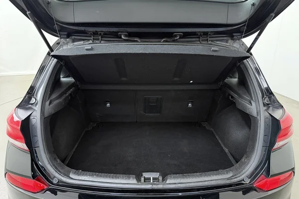 Hyundai i30 (2019) — foto 20 van 24
