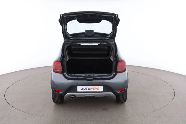 Dacia Sandero (2017) — foto 7 van 16