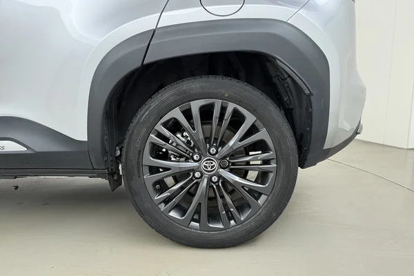 Toyota Yaris Cross Hybrid (HEV) (2022) — foto 16 van 19